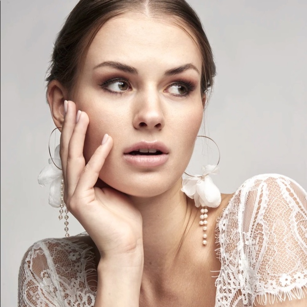 Stela & Ruby Bella earrings